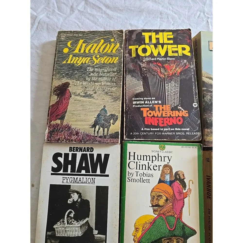 Lot of 8 Vintage Mixed Authors Romance Fantasy Fiction‎ Paperback Novel Books
